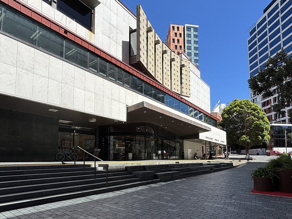 奥克兰市中心图书馆外观